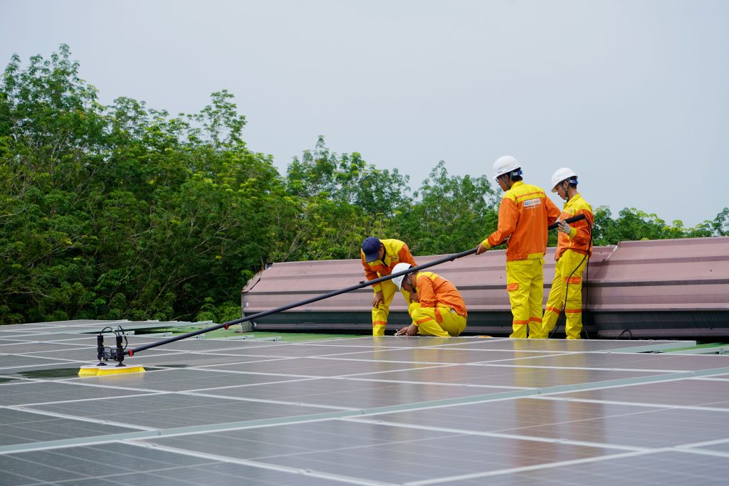 cleaning solar panels