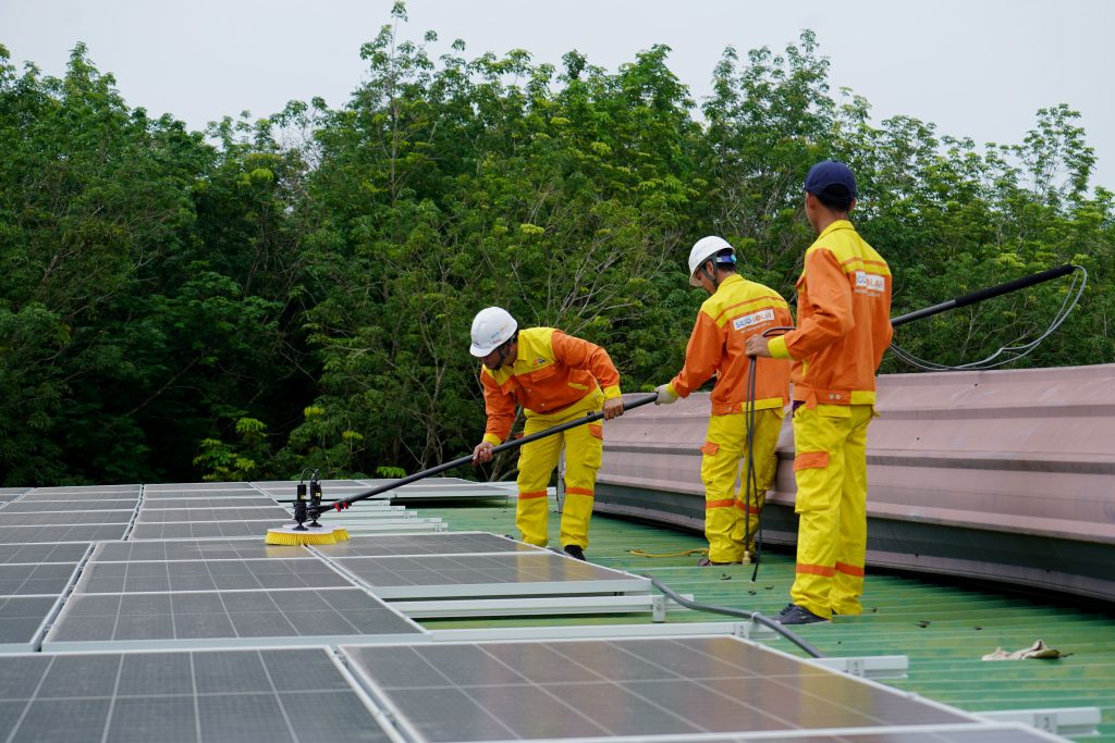 cleaning solar panels